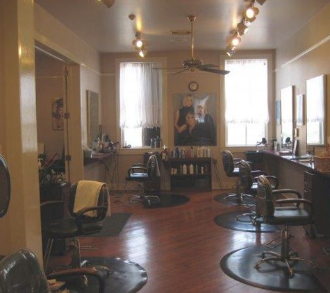 La Moda Salon & Day Spa - Galveston, TX