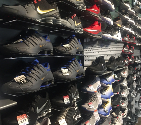 Hibbett Sports - Vincennes, IN