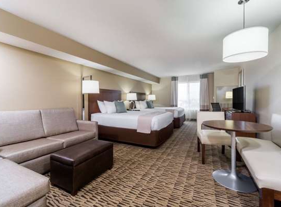 Hawthorn Suites by Wyndham - Triadelphia, WV