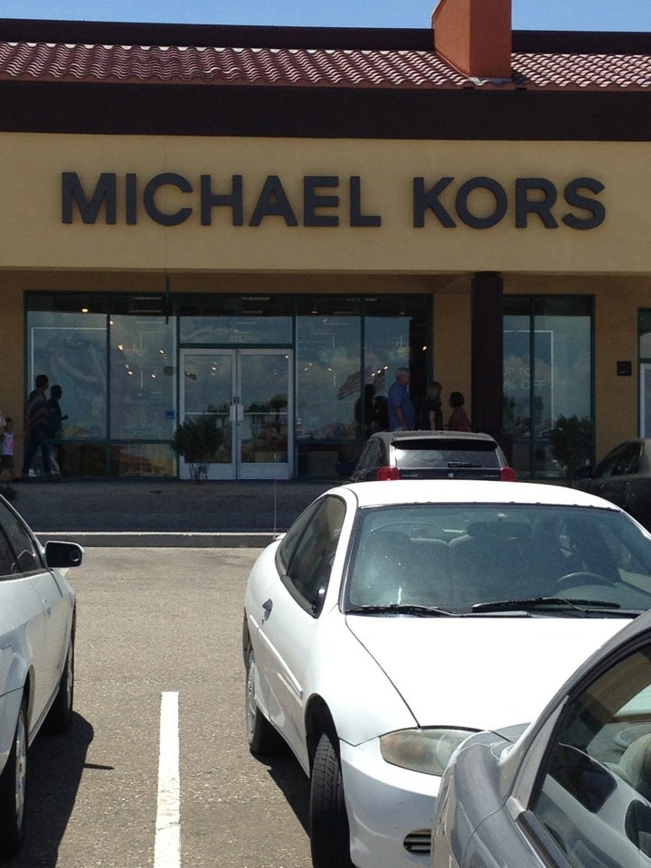 Michael Kors Outlet - Barstow, CA 92311