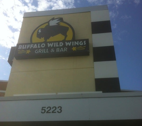 Buffalo Wild Wings - Waterford, MI