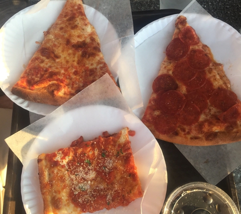 Gino's Restaurant & Pizzeria - Long Beach, NY