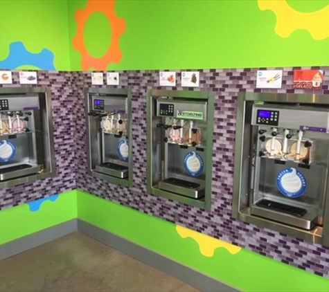 Froyo Factory - Monticello, IL