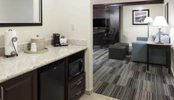 Hampton Inn-Omaha Downtown - Omaha, NE