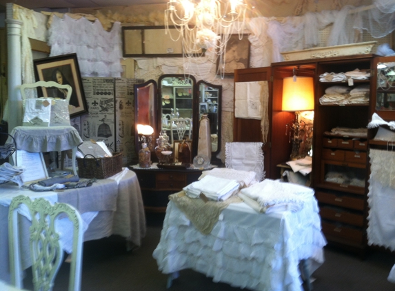 Kt Antiques - Katy, TX