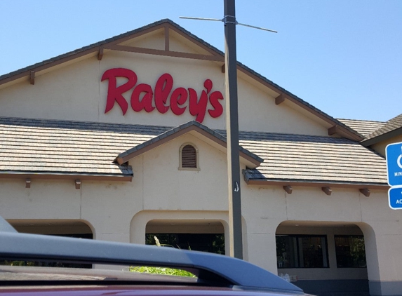 Raley's Supermarket - Lodi, CA