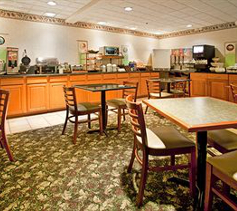 Country Inn & Suites By Carlson, Fairborn South, OH - Beavercreek, OH