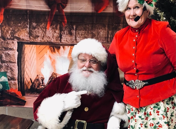 Santa's Las Vegas Workshop - Las Vegas, NV. The Magical Mrs Claus with Santa.