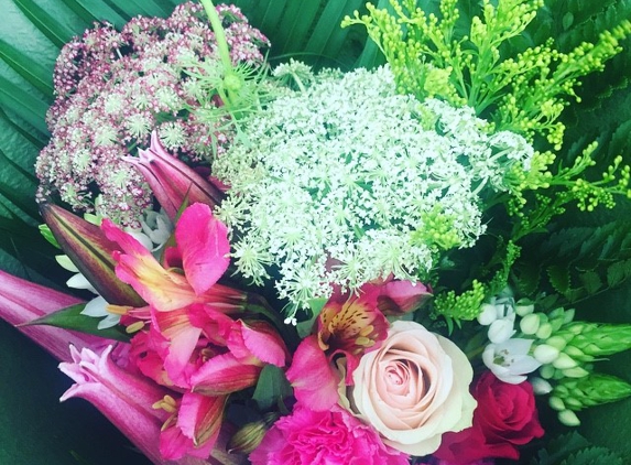 Refresh Florist - Midway Point, TAS. Refresh Florist