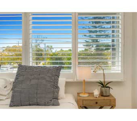 Creative 2000 Blinds & Awnings