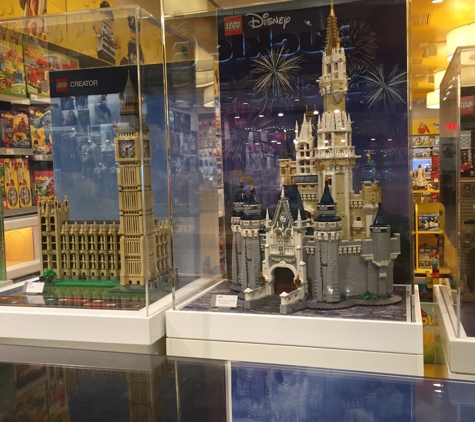 The LEGO® Store Gurnee Mills - Gurnee, IL