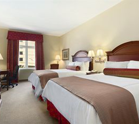 Inn at USC Wyndham Garden - Columbia, SC