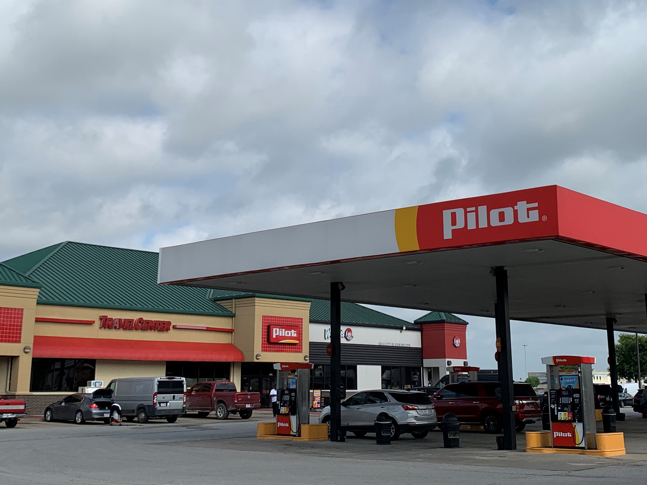 pilot travel center dallas reviews