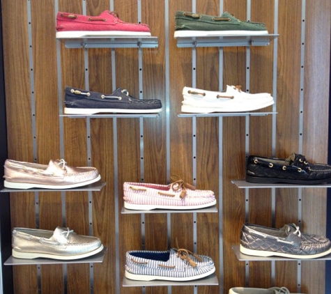 Sperry #5017 - Oak Brook, IL