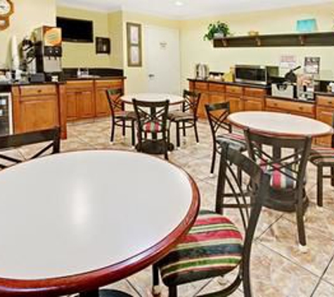 Days Inn by Wyndham Baytown Garth Road I10 East - Baytown, TX