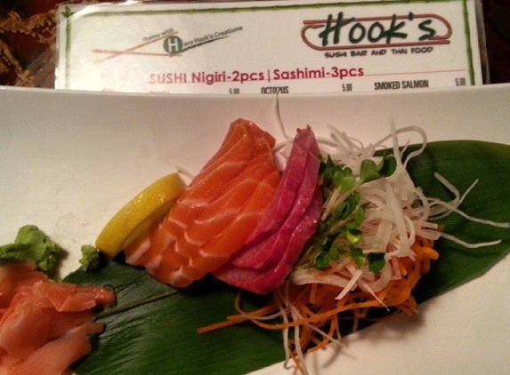 Hook's Sushi Bar & Thai Food - Saint Petersburg, FL