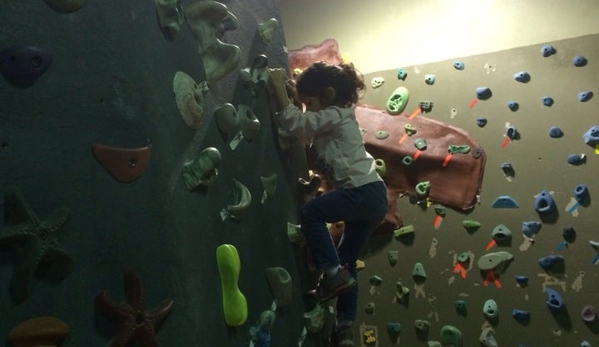 Circuit Bouldering Gym SW - Portland, OR