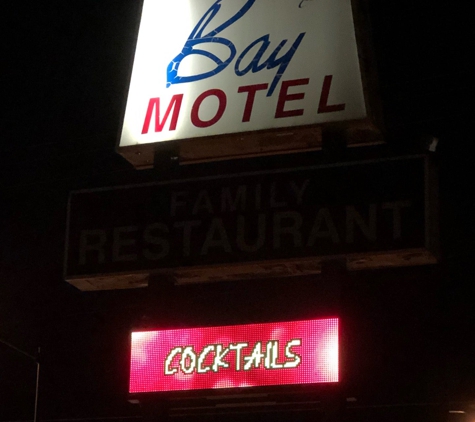 Bay Motel & Family Restaurant - Green Bay, WI