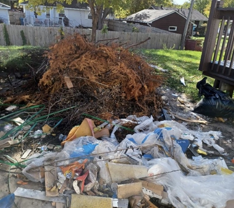 Free Ur Past Junk Removal Company - Minneapolis, MN. The Bigger the Haul; The Bigger the Smiles