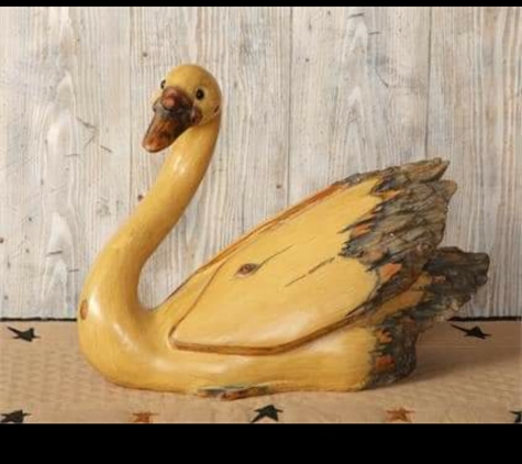 Country Barn Primitives - Fredericksburg, VA. Resin Swan