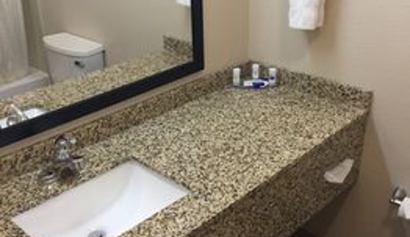 Best Western Plus Gateway Inn & Suites - Aurora, CO