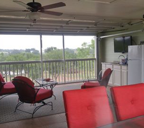 Breezy Garage Screens LLC - San Marcos, TX