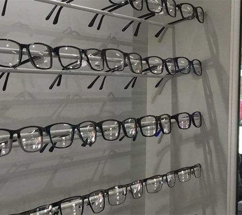 Robinson Family Optometrists - Belmont, VIC