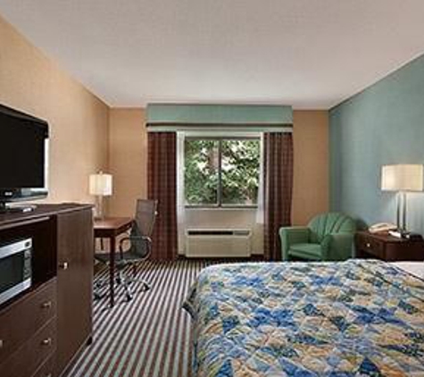 Baymont by Wyndham Latham Albany Airport - Latham, NY