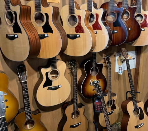 Guitar Shoppe - Laguna Beach, CA