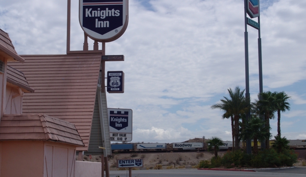 Knights Inn - Needles, CA