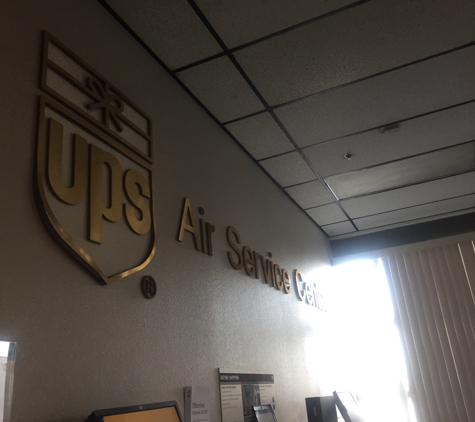 UPS Customer Center - Phoenix, AZ