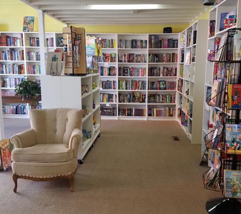 Pageturners Bookstore - Indianola, IA