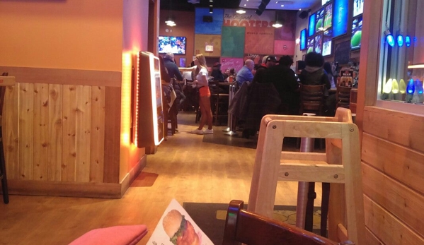 Hooters - New York, NY