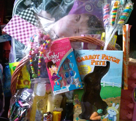 DeMarie Design's - Long Beach, CA. Teenager Justin Bieber Easter basket with Justin Bieber messenger bag, nails, polish, candy, jewelry, lotion and bath products and more!