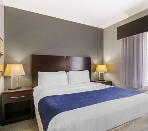 Best Western Plus Olathe Hotel - Olathe, KS