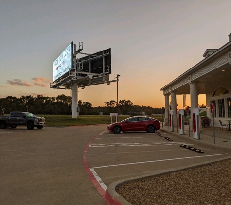 Collin Street Bakery - Lindale, TX