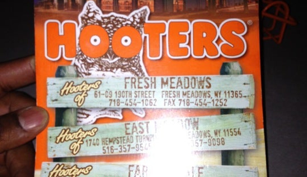 Hooters - Fresh Meadows, NY