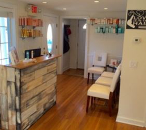 Jul'Salon - New Canaan, CT