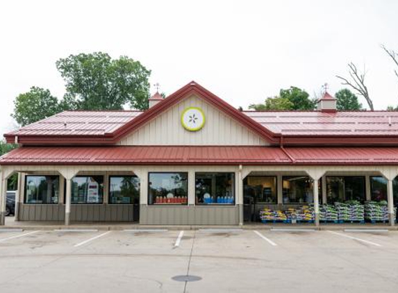 Johnnys Market - Jones, MI