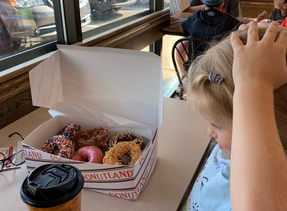 Donutland - Cedar Rapids, IA