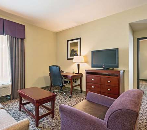 La Quinta Inn & Suites by Wyndham Fort Worth NE Mall - Hurst, TX