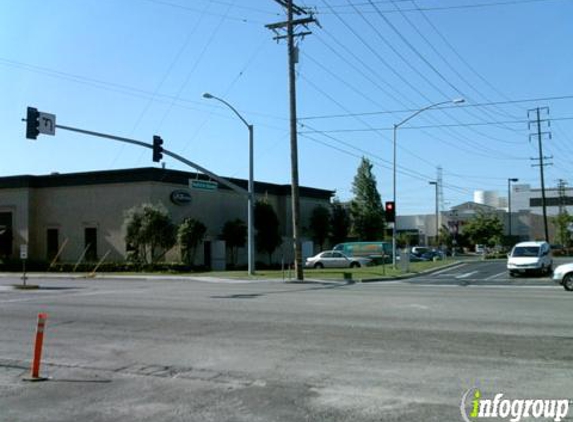 Barnes & Noble Booksellers - Manhattan Beach, CA