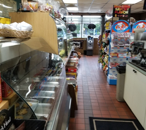 Parkville Plaza Delicatessen - Sayville, NY