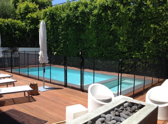Safeguard Mesh and Glass Fence - Los Angeles, CA. Safeguard pool fence Los angeles