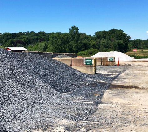 Earth 'n Wood / Kurtz Bros. - Landscape Supply Center - North Canton, OH