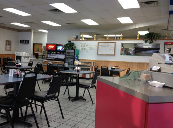 Hills 210 Cafe and Subs - Wahpeton, ND