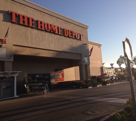 The Home Depot - Lakewood, CA