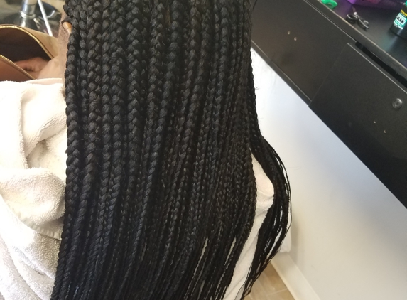 African Beauty of Braiding - Knoxville, TN