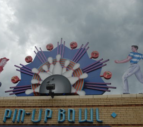 Pin-Up Bowl - Saint Louis, MO