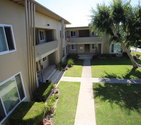 Corbett Avenue Apartments - Los Angeles, CA